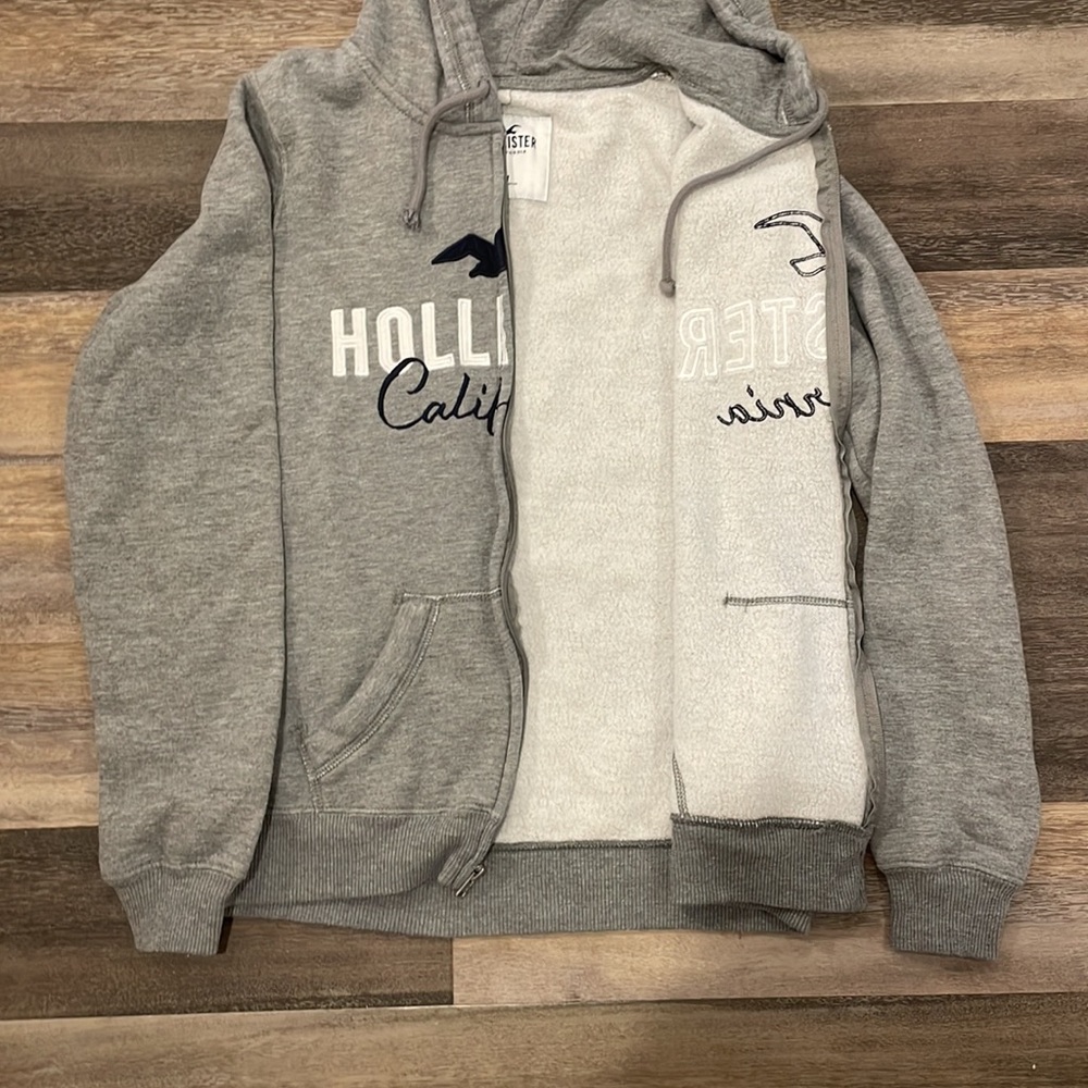 zip up - Picture 2 of 3